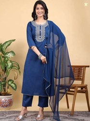 JOGAN Women Embroidered Kurta with Trousers With Dupatta