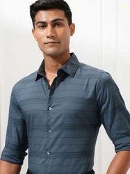 HIGHLANDER Men Striped Casual Shirt