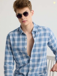 METRONAUT Men Slim Fit Checkered Spread Collar Casual Shirt