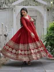 KALINI Embroidery Kurta Set