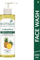 BIOTIQUE Pineapple Oil Control Foaming Excess Oil Removal Evens Skin T