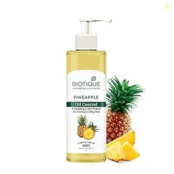 Biotique Pineapple Oil Control Foaming Face Wash | Hydrates dry skin |